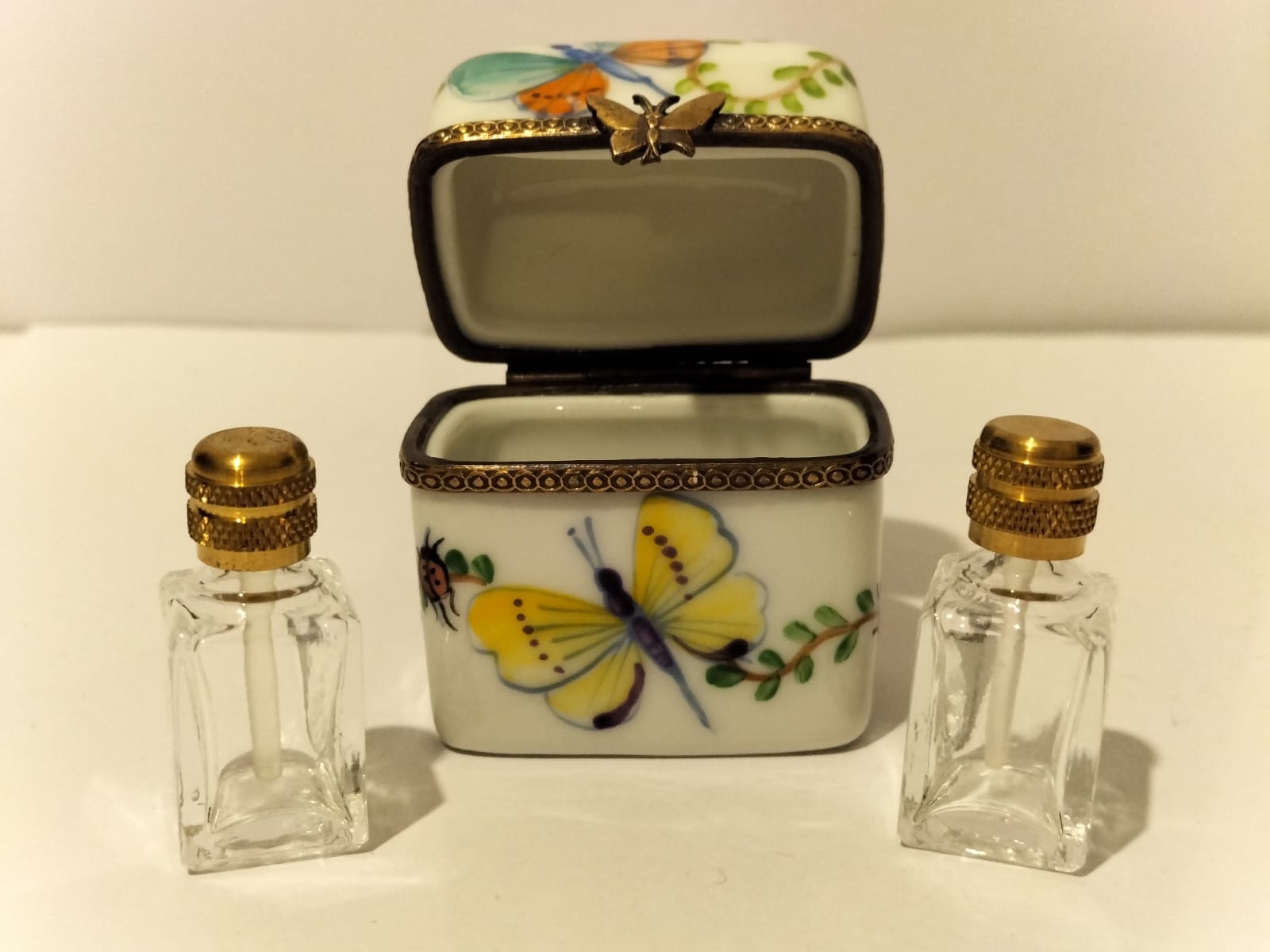 Limoges France Lidded Case with 2 French Crystal Scent Bottles HandPainted