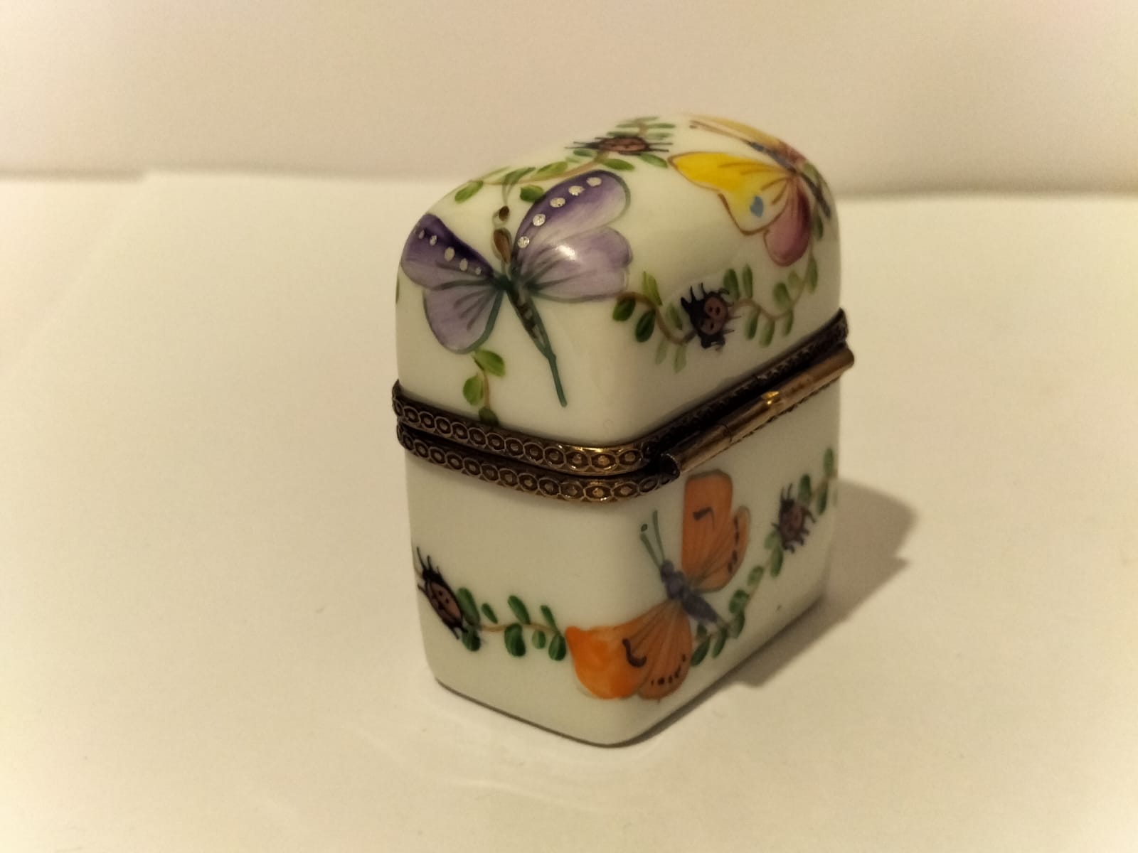 Limoges France Lidded Case with 2 French Crystal Scent Bottles HandPainted